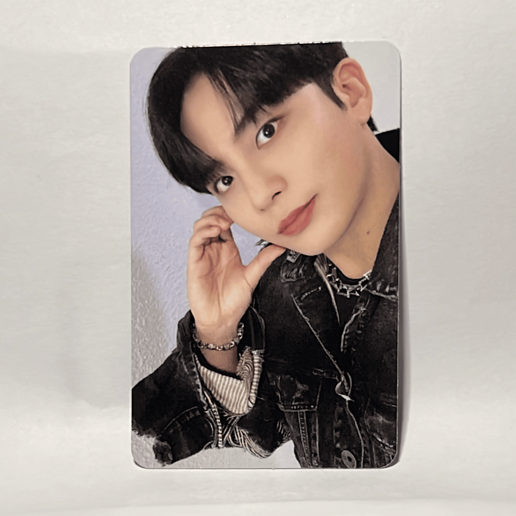 ATEEZ  •  Jongho - The World Ep.2 Outlaw Photocard [Minirecord POB]