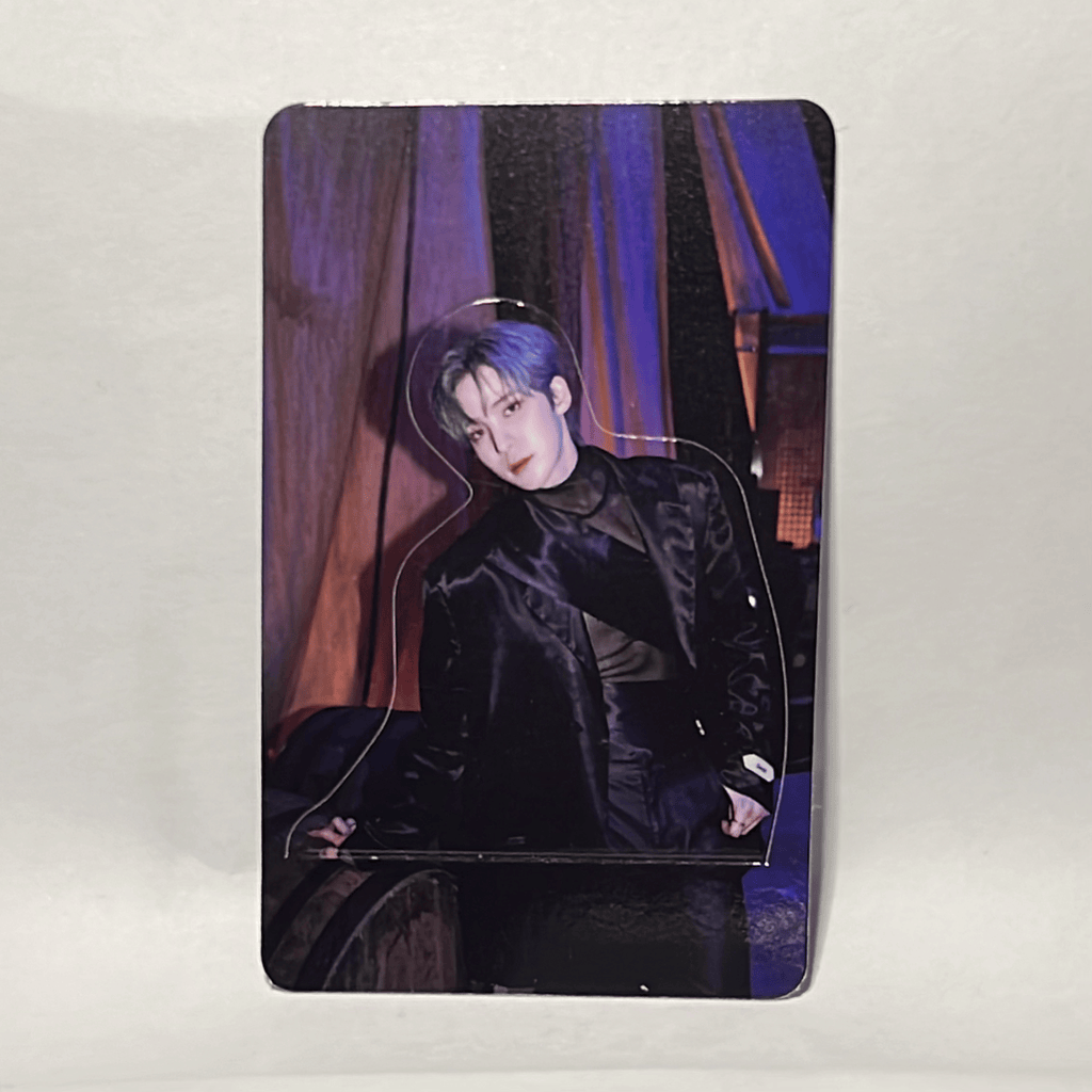 ATEEZ  •  Yunho - The World Ep.Fin : Will (Standing Photocard Version) Photocard