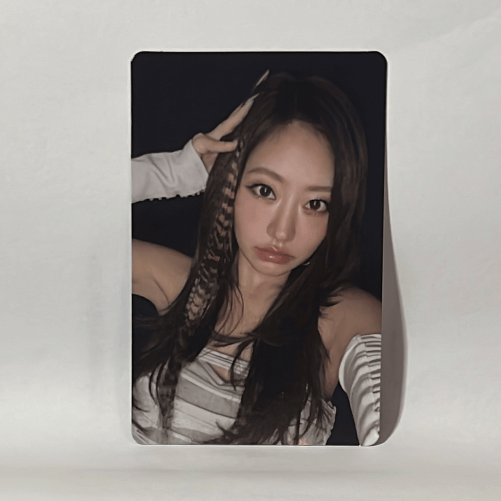 Kiss of Life  •  Julie - Lose Yourself Photobook QR Code Photocard