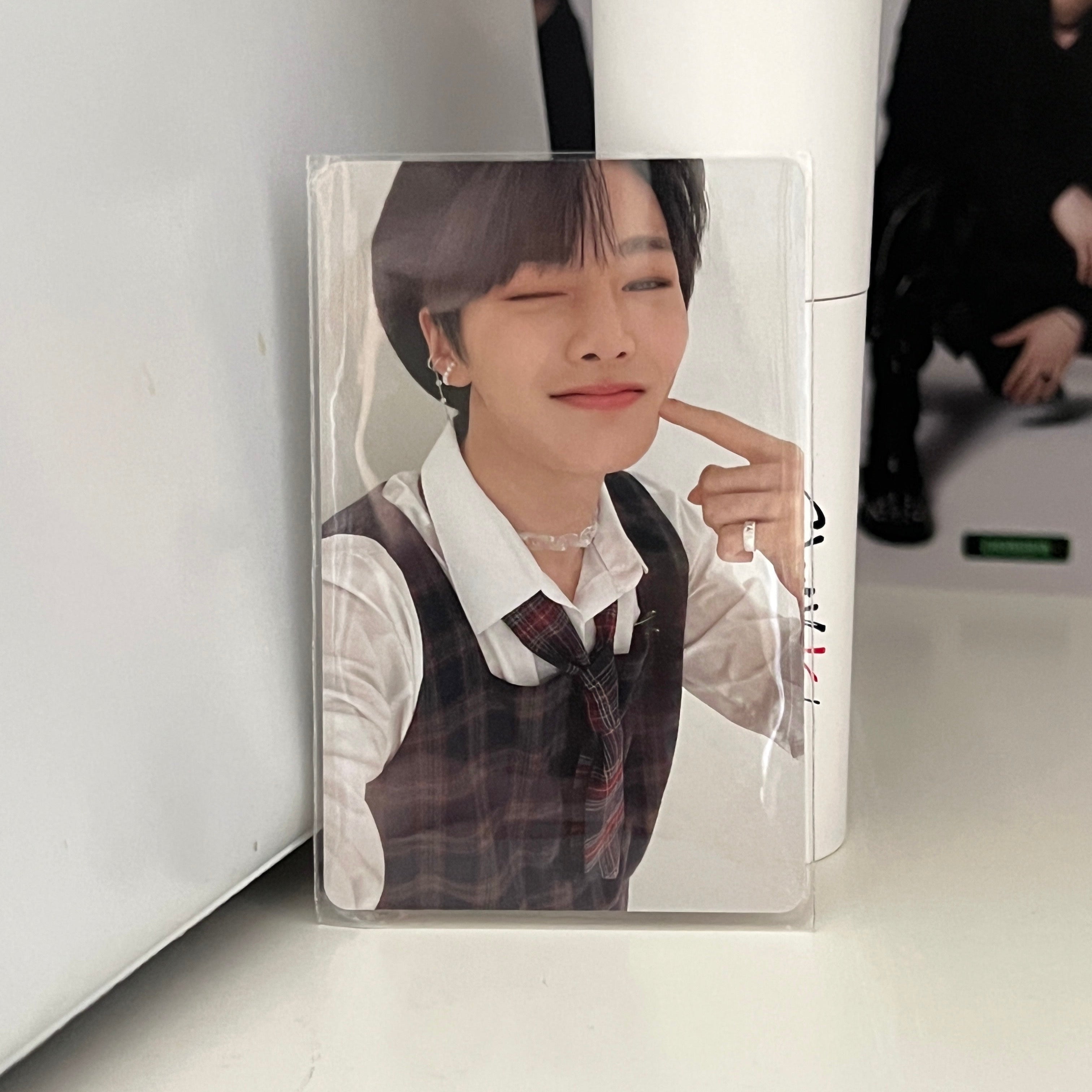 Stray Kids  •  I.N - Christmas EveL (Pre-order Version) Photocard
